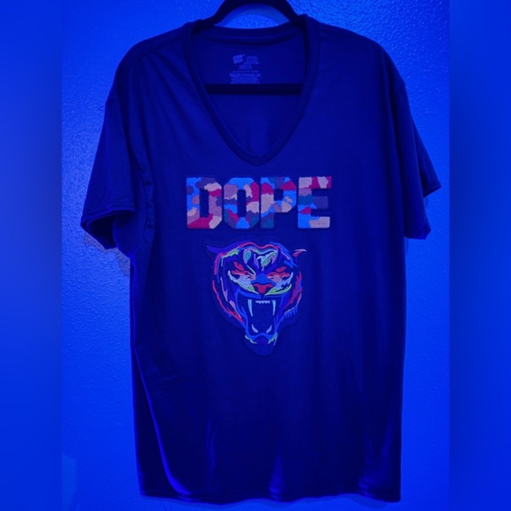 DOPE BEAST V-Neck T-Shirt Men’s Size XL - Picture 6 of 7